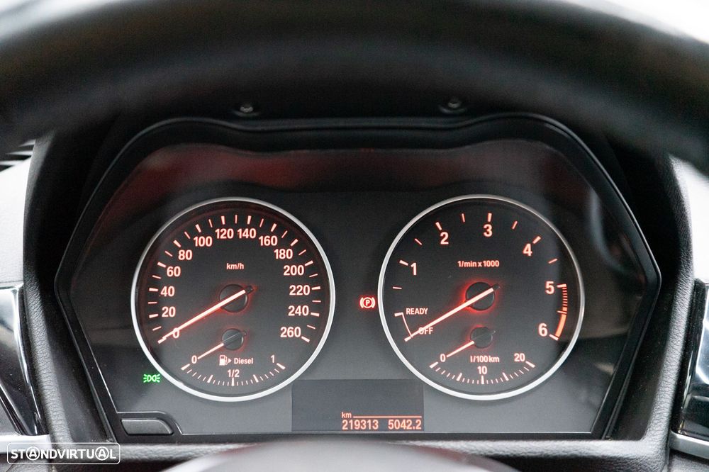 BMW X1 18 d sDrive Line Sport - 33