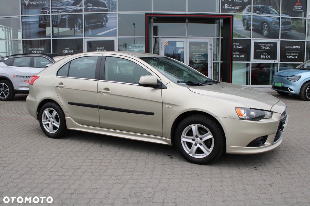 Mitsubishi Lancer 1.8 Invite - 2