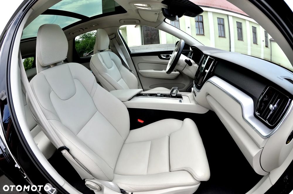Volvo XC 60 T6 AWD Plug-In Hybrid Inscription - 27