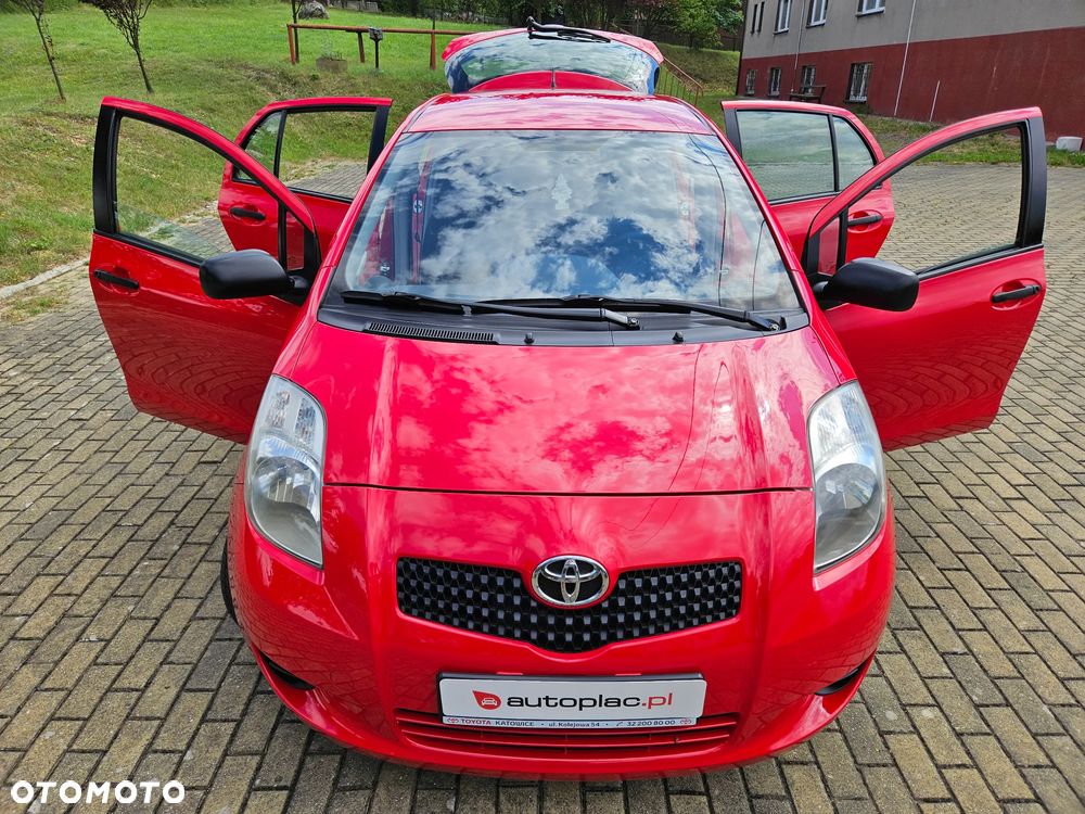 Toyota Yaris 1.0 Terra - 33