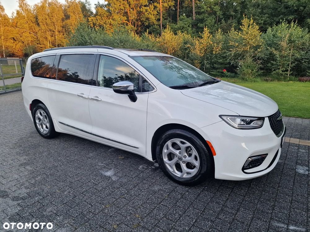 Chrysler Pacifica - 3
