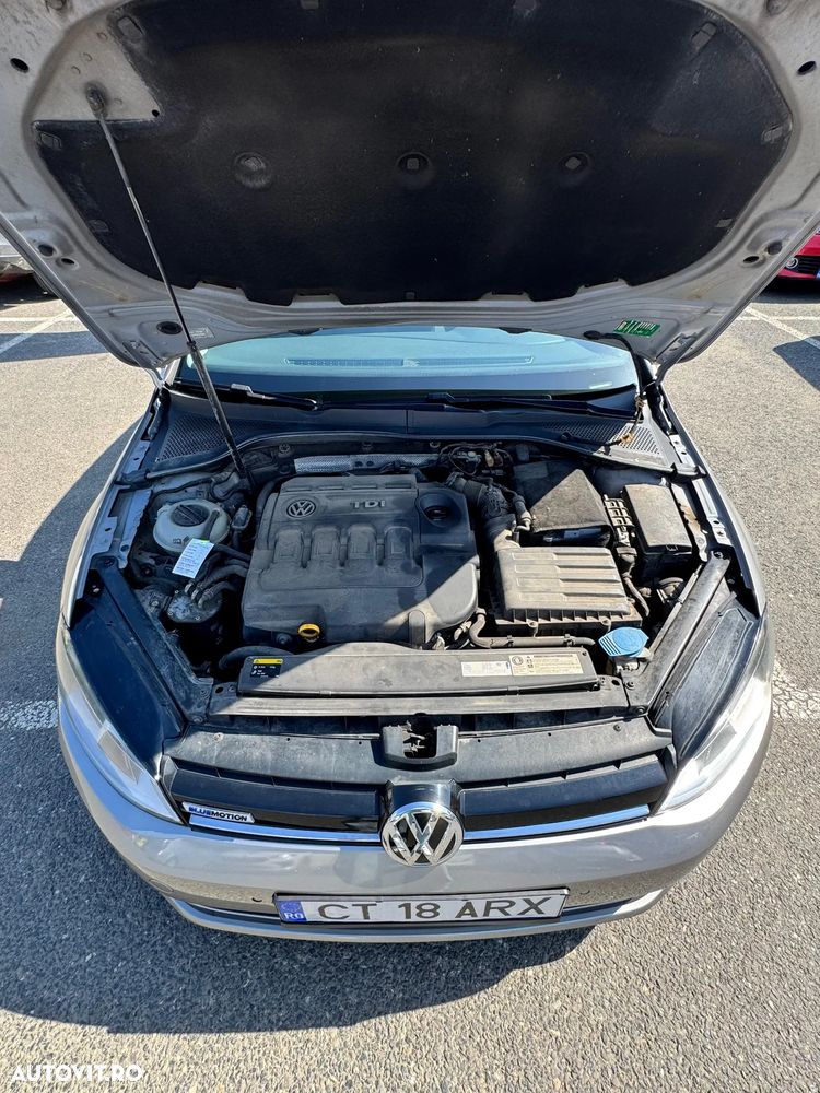 Volkswagen Golf 1.6 TDI BlueMotion Technology Comfortline - 16