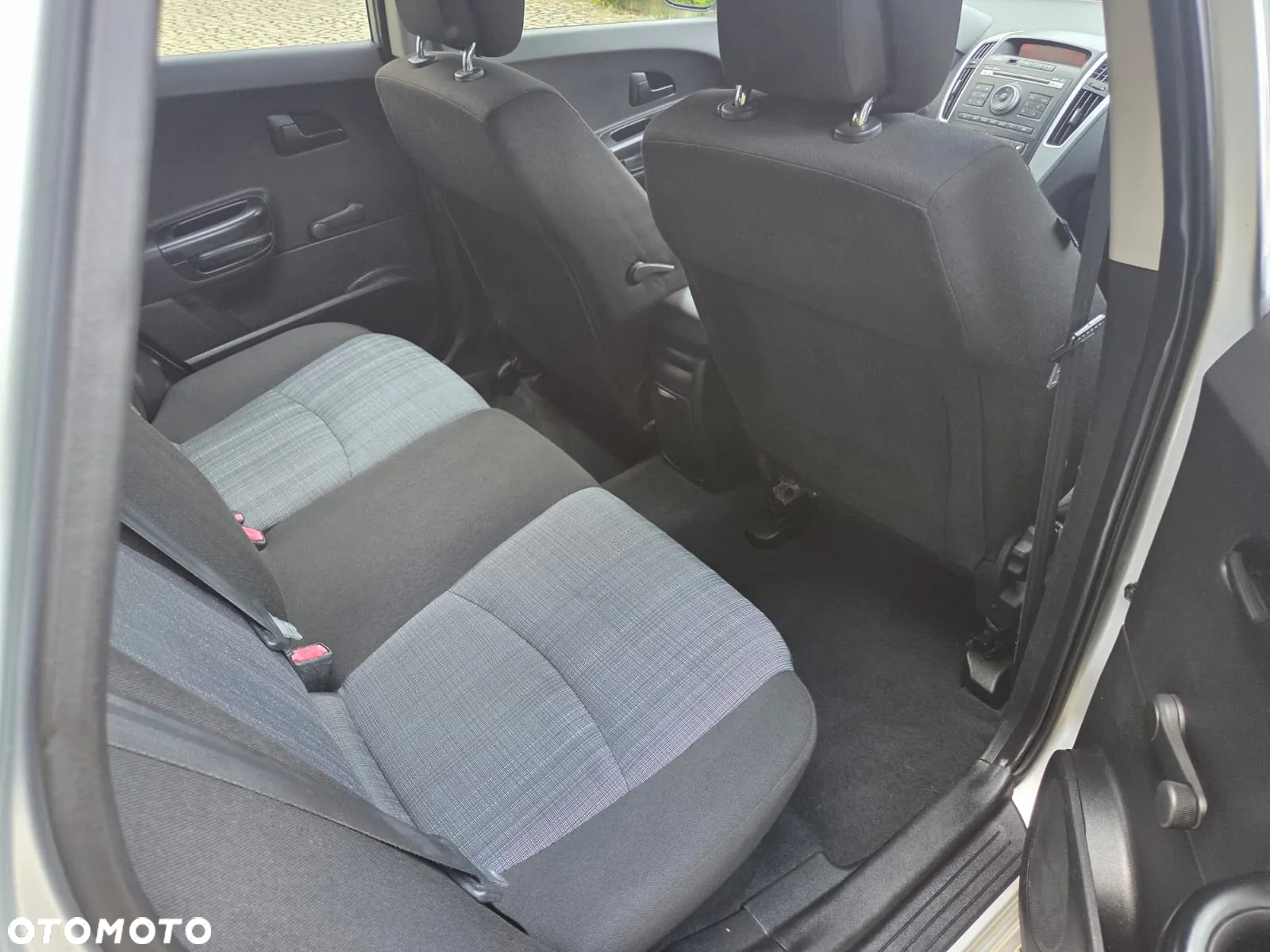Kia Ceed 1.4 CVVT SW Spirit - 18