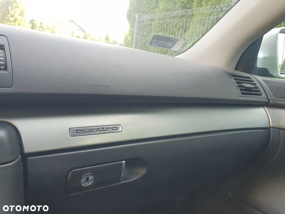 Audi A4 1.8T Quattro - 6