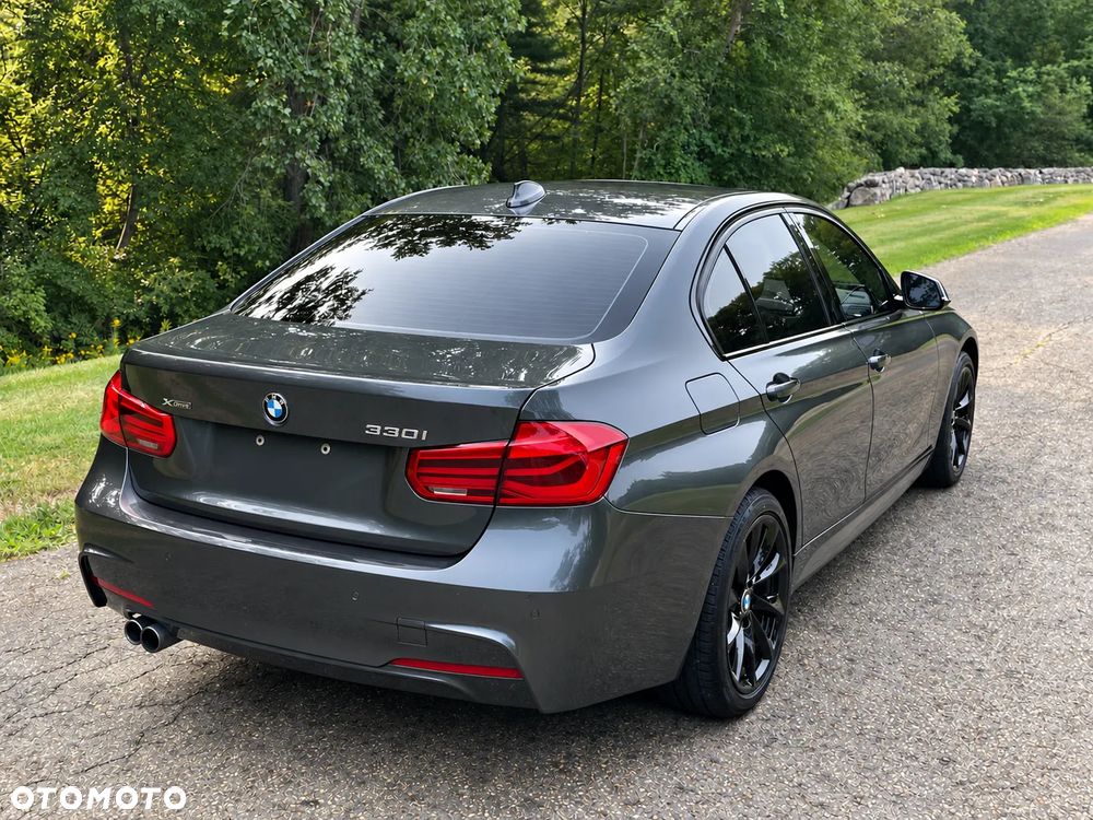 BMW Seria 3 330i xDrive Edition M Sport Shadow - 4