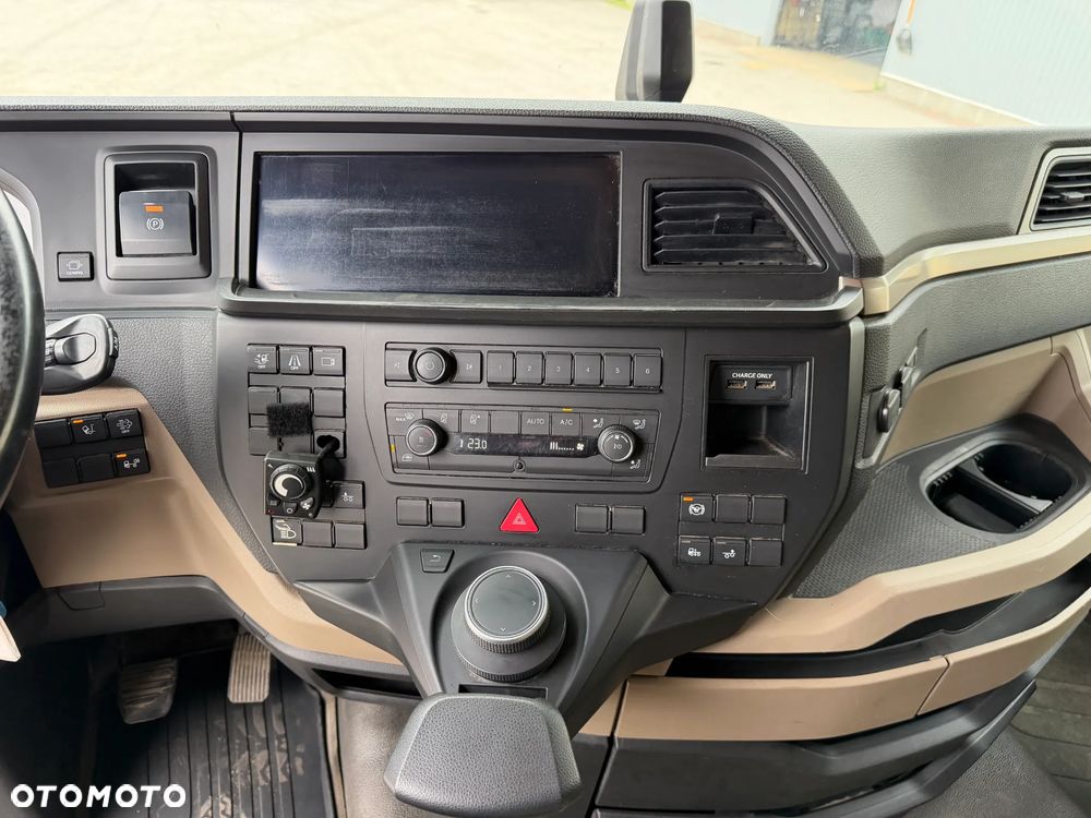 MAN TGX 26.400 6X2*4 EURO6 + SIDE OPENING - 25
