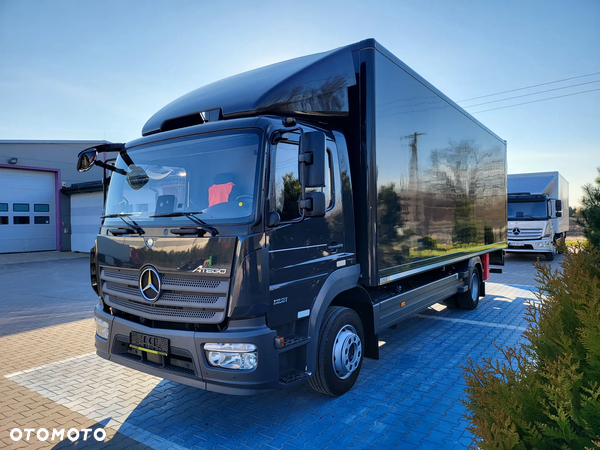 Mercedes-Benz atego 1221