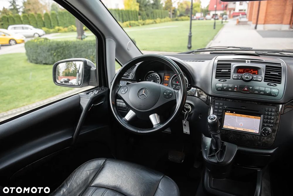 Mercedes-Benz Viano - 26