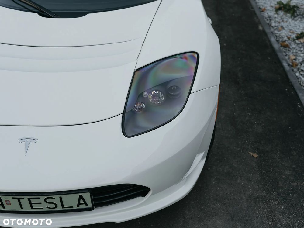 Tesla Roadster - 10