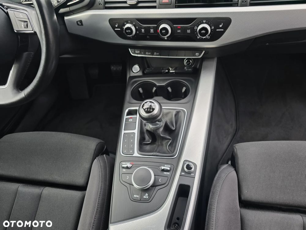 Audi A4 Avant 2.0 TFSI ultra design - 19