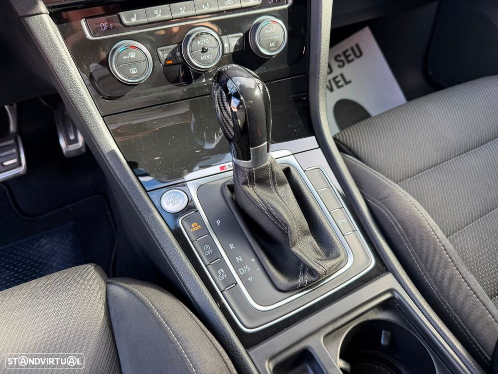 VW Golf R 4Motion (BlueMotion ) DSG - 34