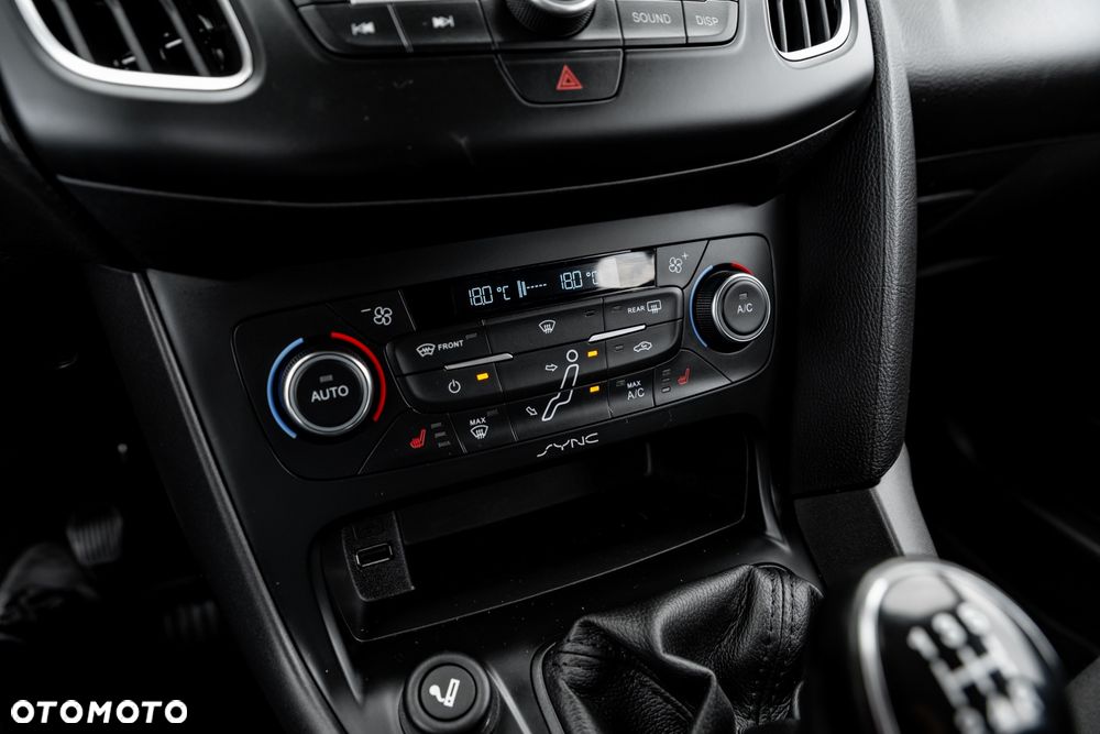 Ford Focus 1.0 EcoBoost Trend - 30