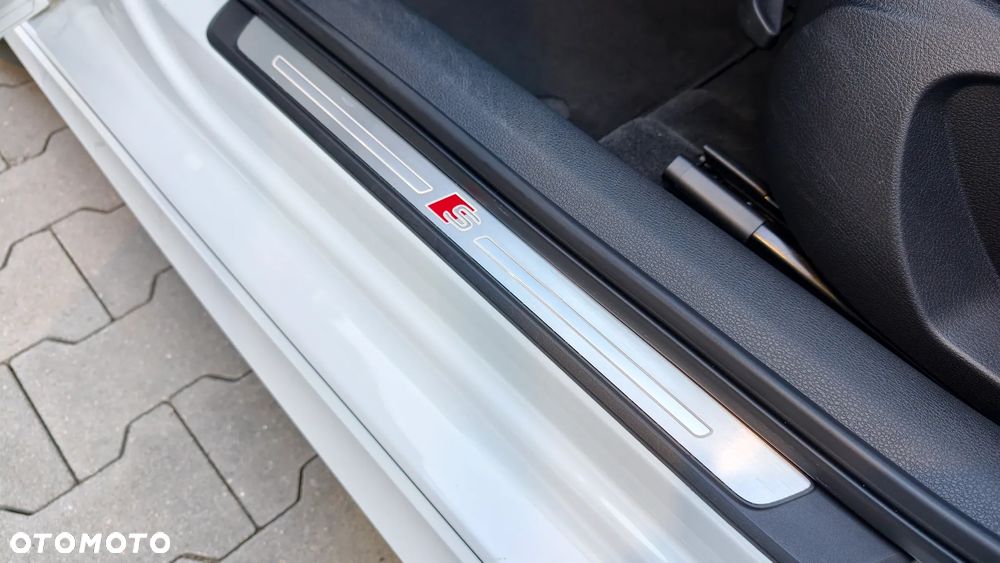 Audi A3 Limousine 1.6 TDI (clean diesel) S line Sportpaket - 38