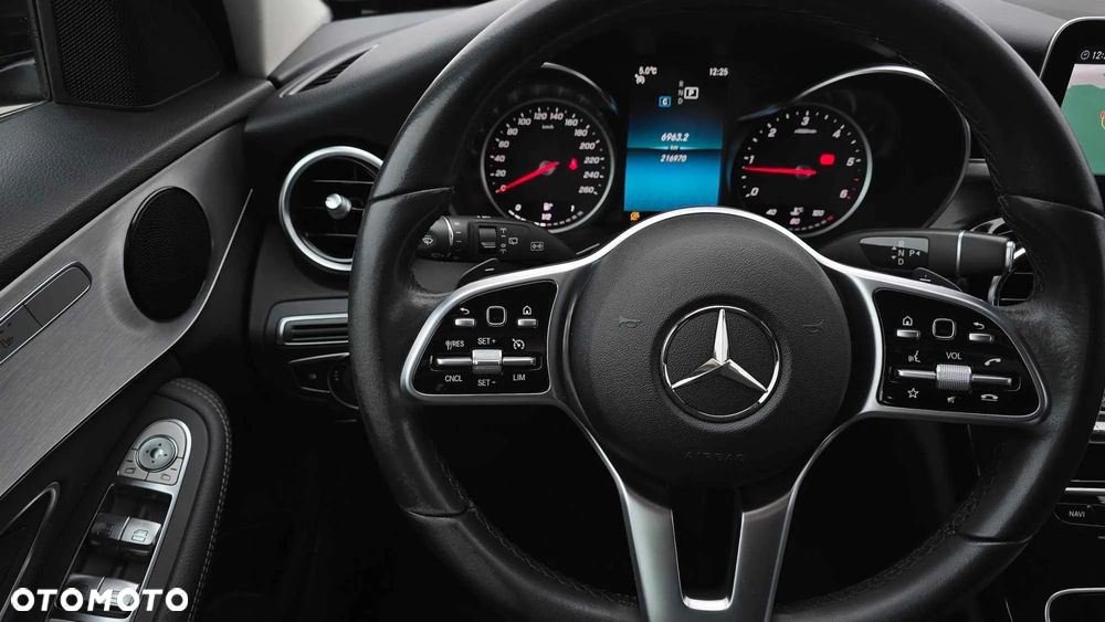Mercedes-Benz Klasa C 220 d 4Matic T 9G-TRONIC Avantgarde - 14