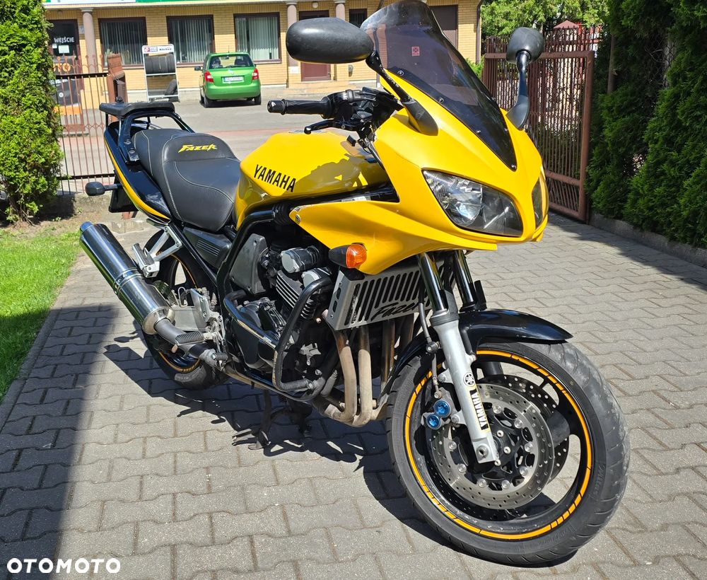 Yamaha FZS - 1