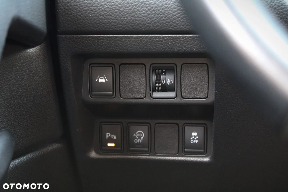 Nissan Qashqai 1.2 DIG-T N-Connecta - 24
