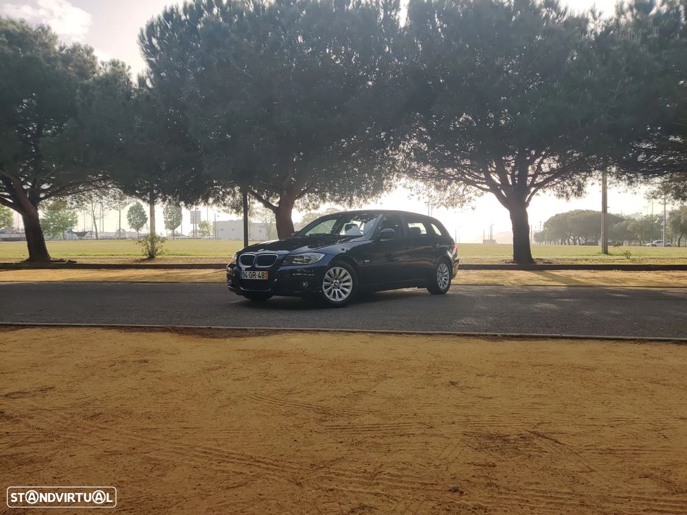 BMW 320 d Sport - 13