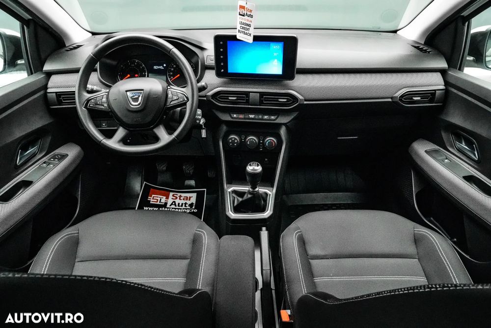 Dacia Logan TCe 90 Essential - 8
