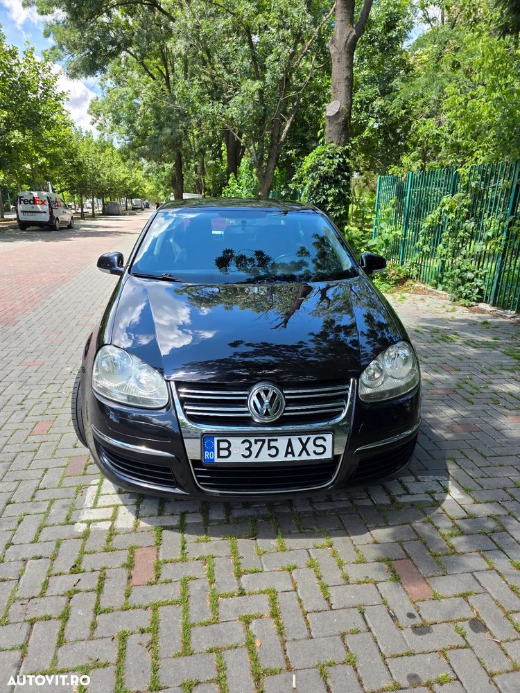 Volkswagen Jetta 1.9 TDI Comfortline - 1