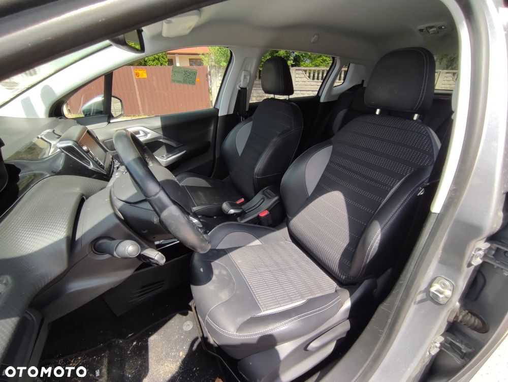 Peugeot 2008 1.5 BlueHDi Allure - 24