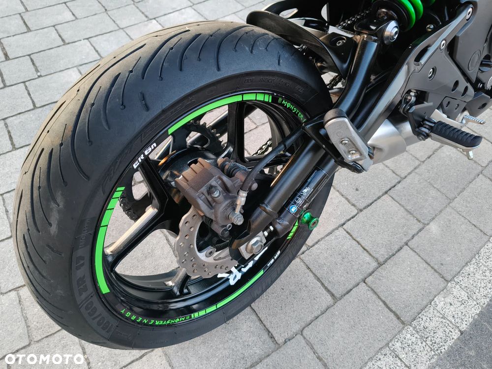 Kawasaki ER - 19