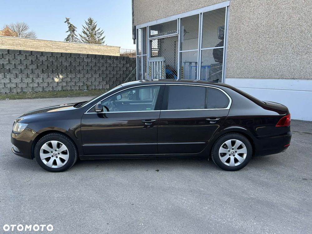 Skoda Superb 2.0 TDI Ambition - 6
