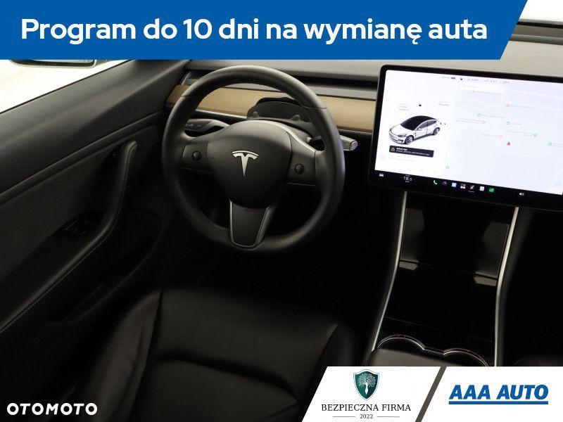 Tesla Model 3 - 9