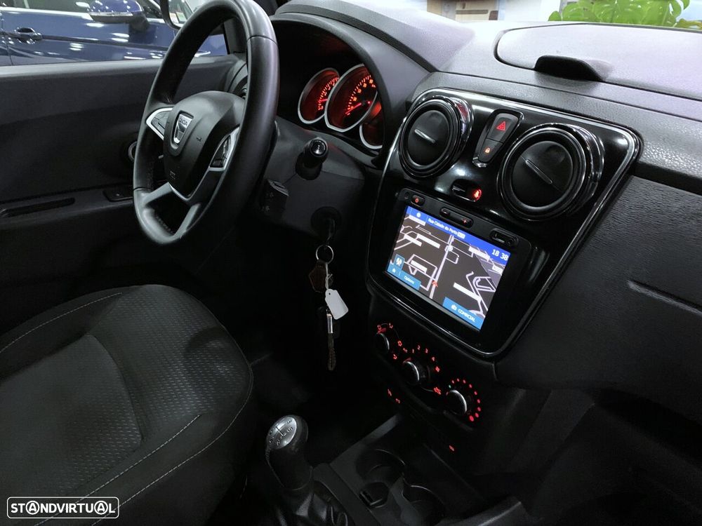 Dacia Lodgy 1.2 TCe Confort 7L - 8