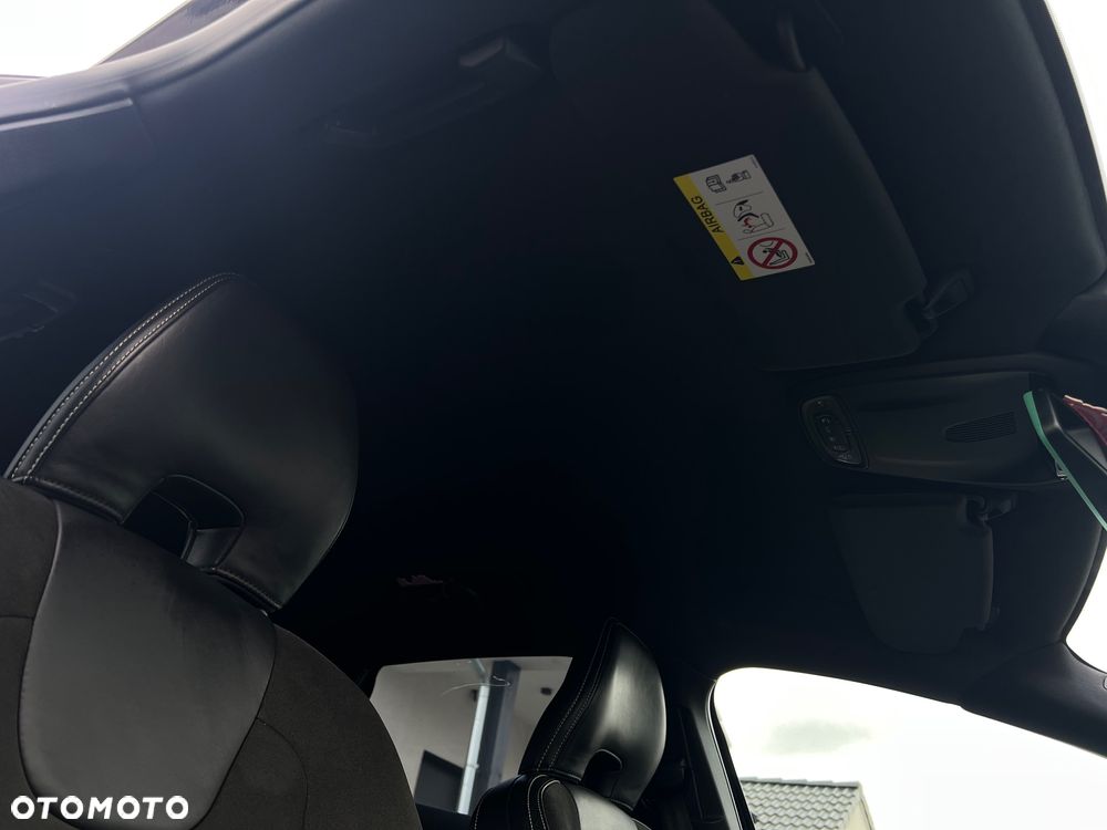 Volvo V40 D2 Drive-E R-Design Momentum - 12