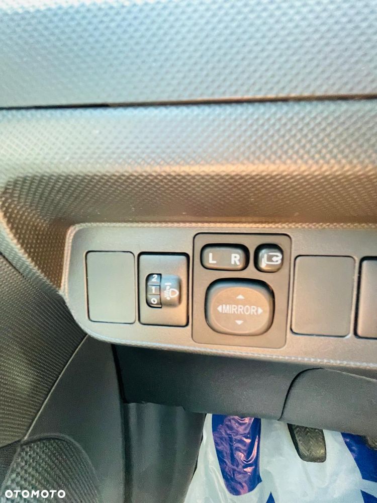Toyota Auris 1.6 Edition - 19