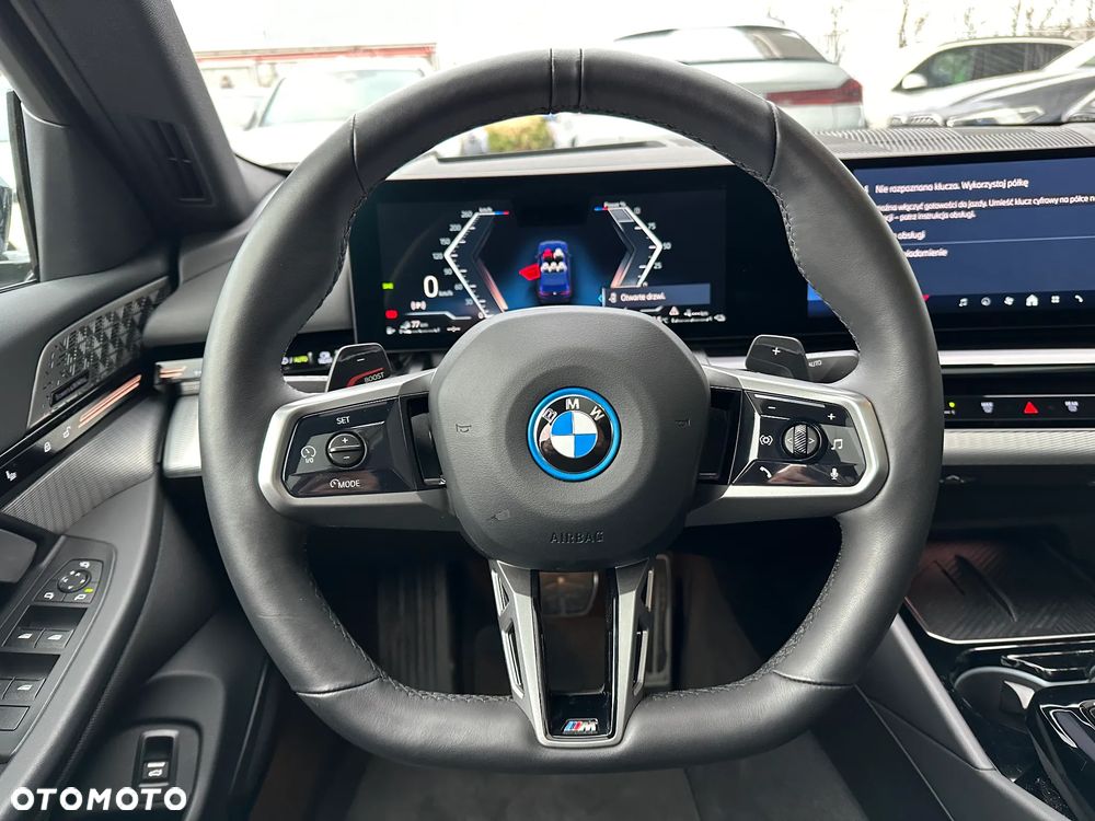 BMW Seria 5 530e xDrive PHEV M Sport - 22