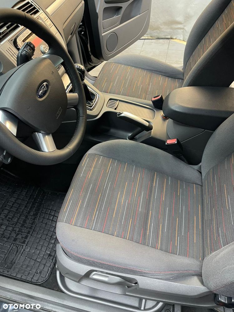 Ford C-MAX 1.8 Trend - 32