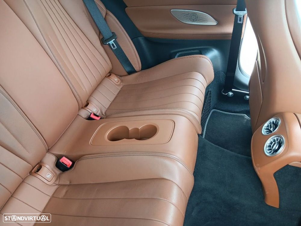 Mercedes-Benz E 220 d AMG Line - 17