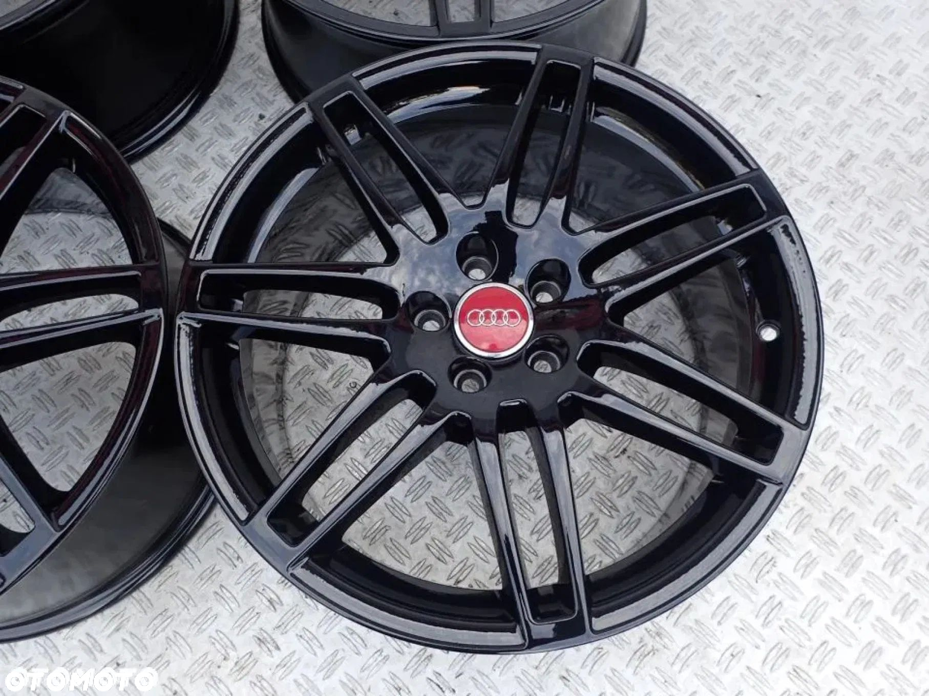 FELGI ALUMINIOWE AUDI A6 19 CALI 4F0601025BA 8.5X19 ET48 CZARNY POŁYSK RADOM - 4