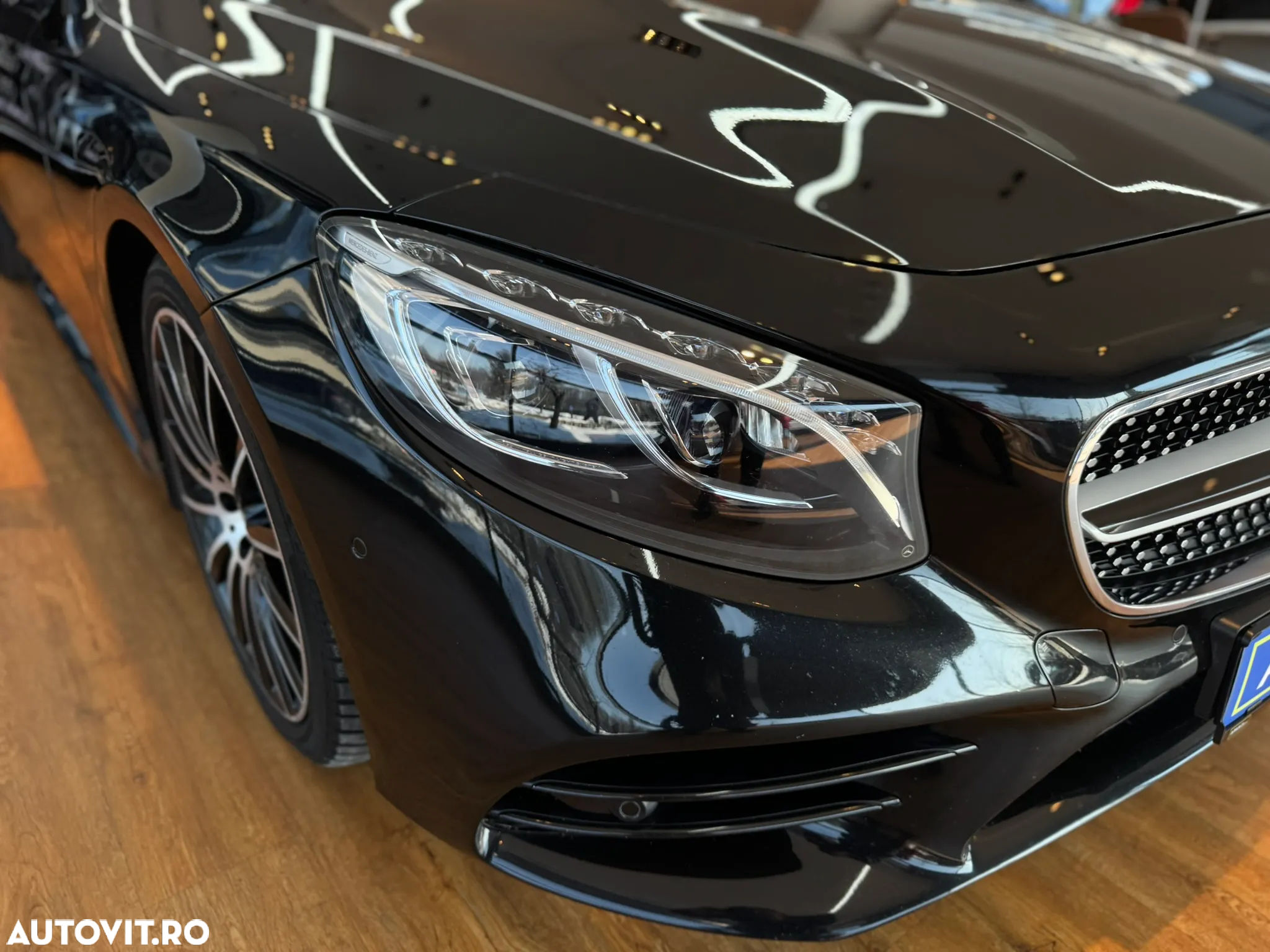 Mercedes-Benz S 560 Coupe Aut - 24