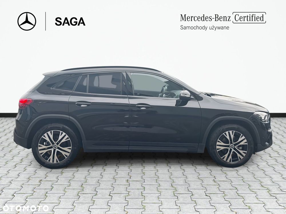 Mercedes-Benz GLA - 4