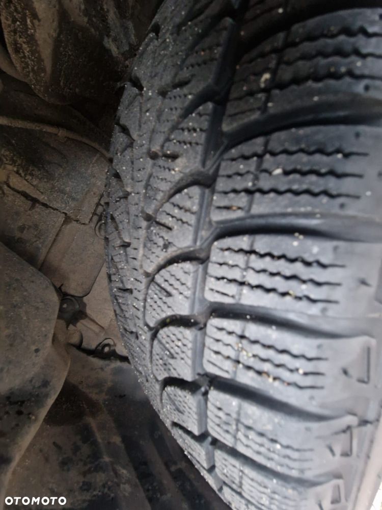 Mitsubishi Outlander - 8