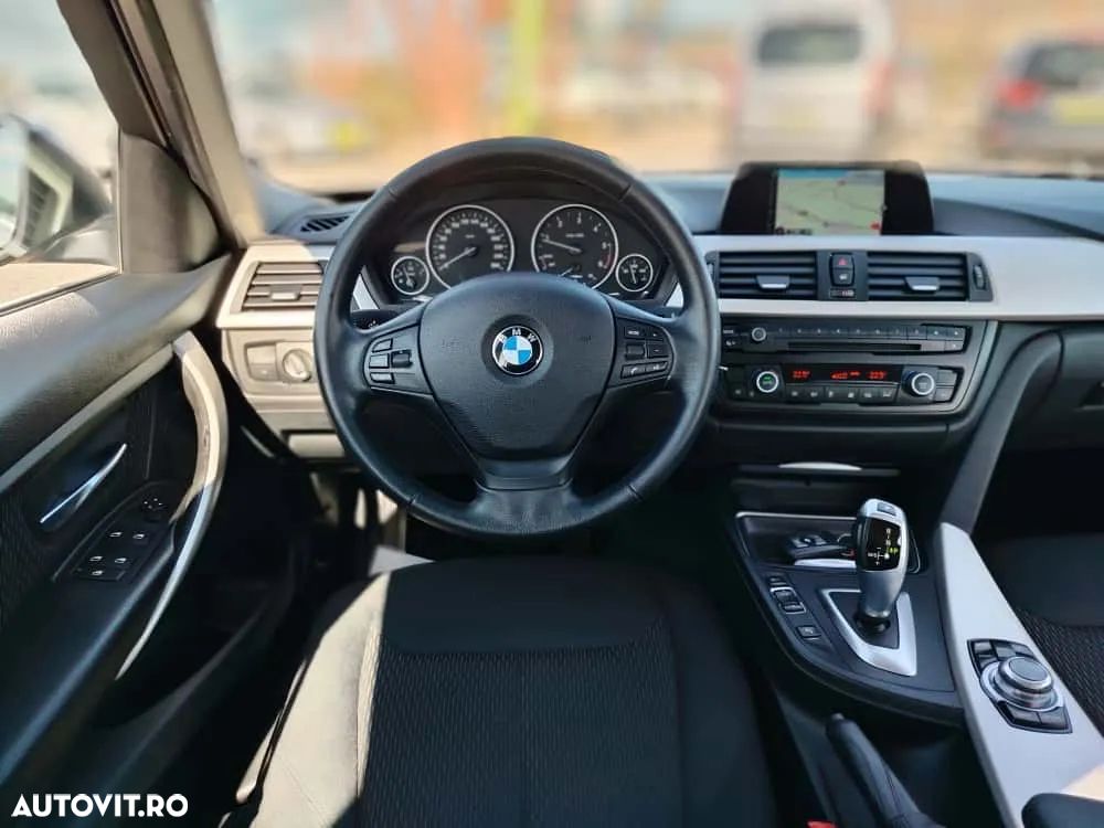 BMW Seria 3 318d Touring Aut. - 10