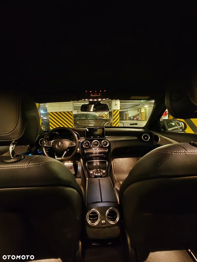 Mercedes-Benz Klasa C 200 4-Matic 9G-TRONIC - 12