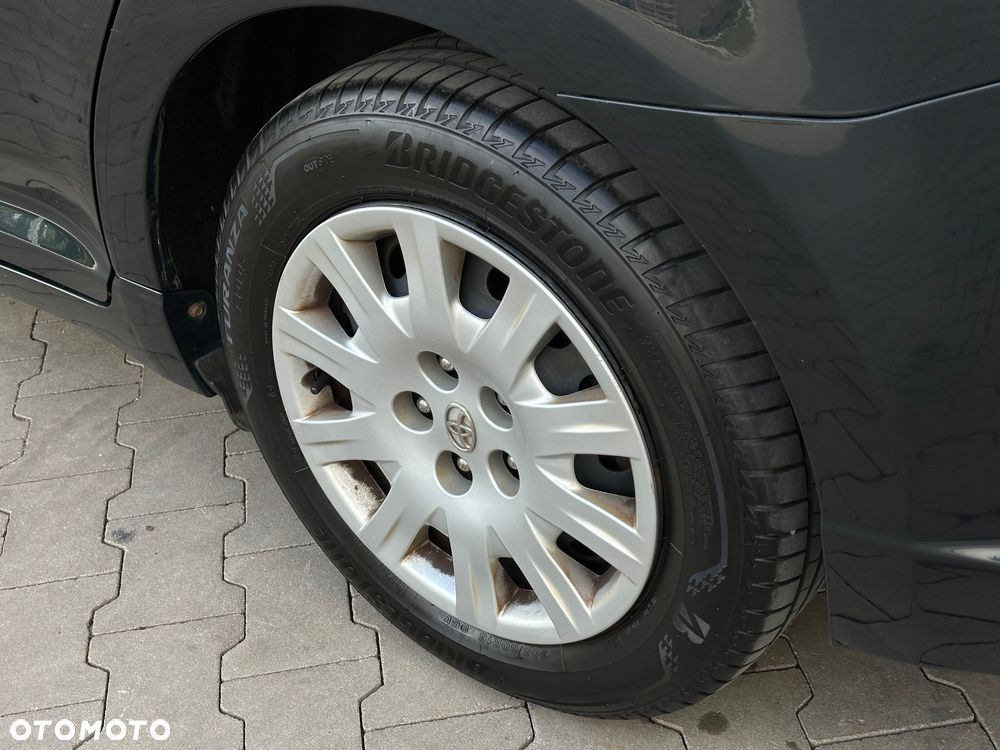 Toyota Avensis 1.6 Active - 19