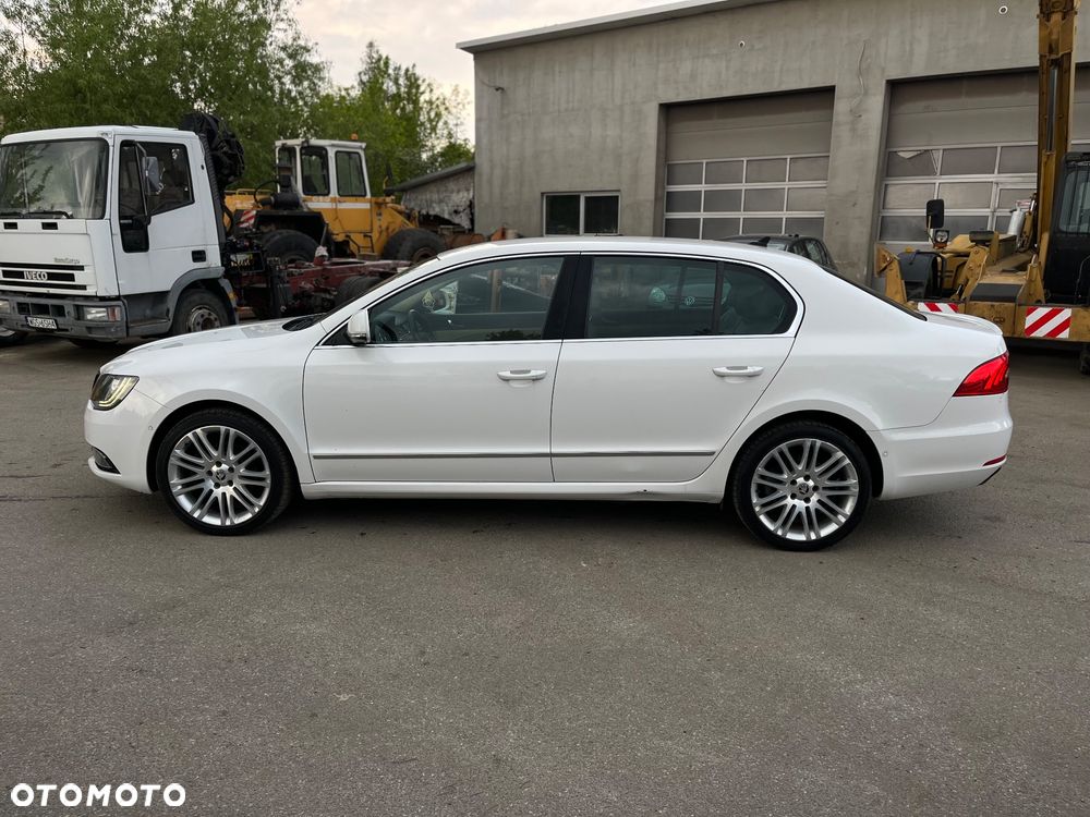 Skoda Superb 2.0 TSI Active DSG - 3