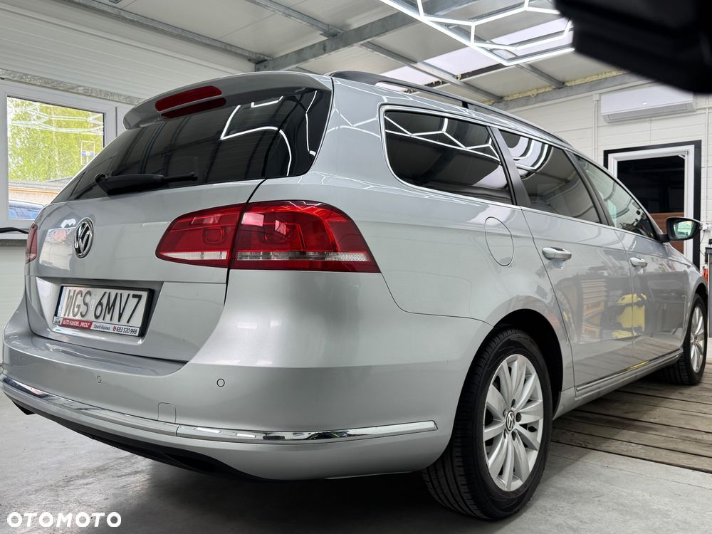 Volkswagen Passat 1.6 TDI Comfortline - 4