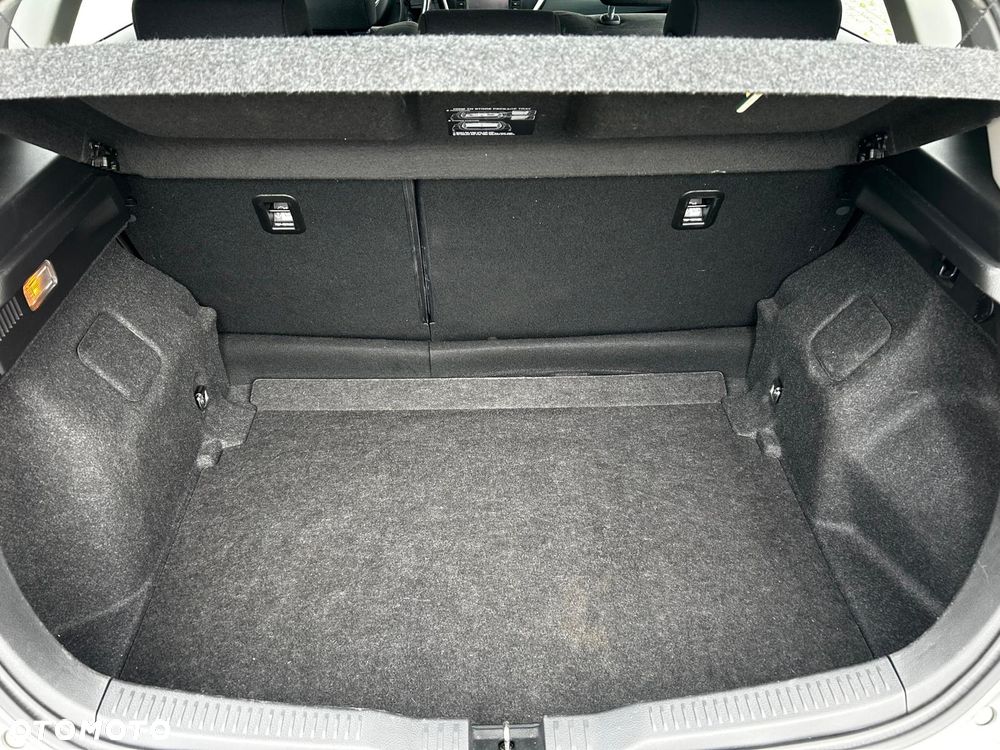 Toyota Auris 1.33 VVT-i Premium - 16