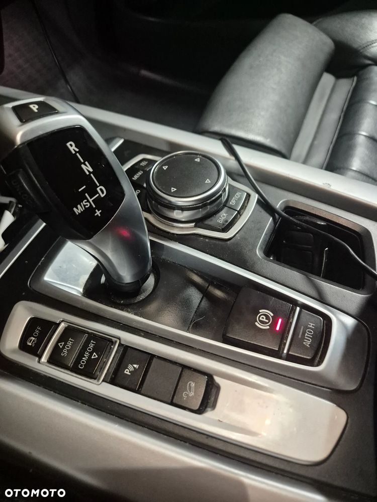 BMW X5 xDrive25d - 17