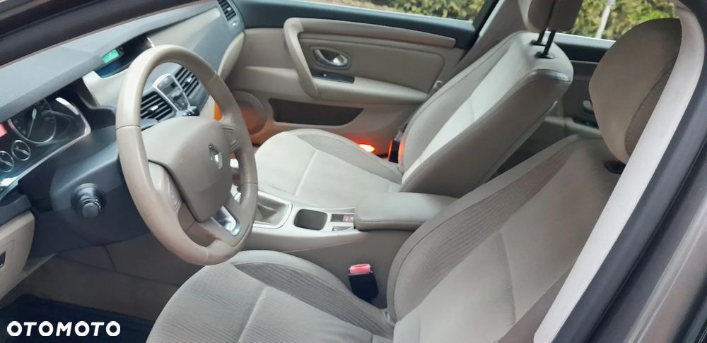 Renault Laguna 2.0 DCi Expression - 10