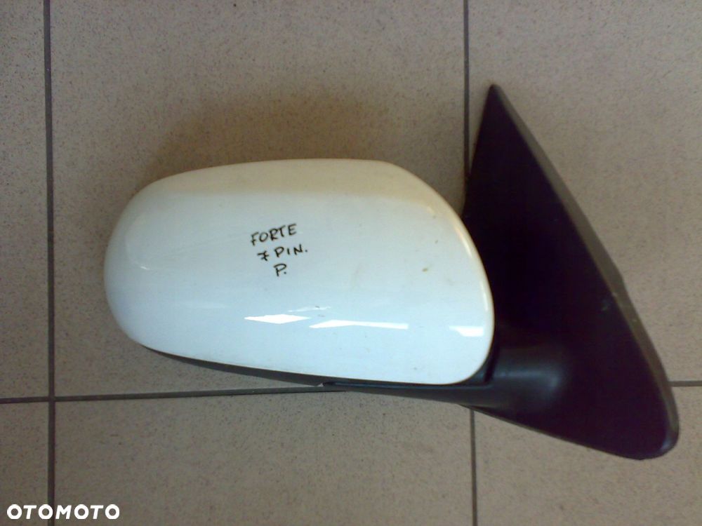 kia forte cerato 2009 - 2012 lusterko prawe 7pin eu. - 1