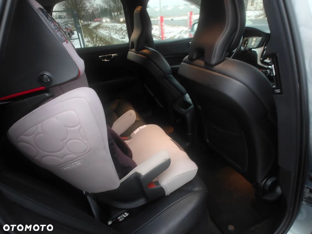 Volvo XC 60 T8 AWD Recharge Geartronic Inscription Expression - 6