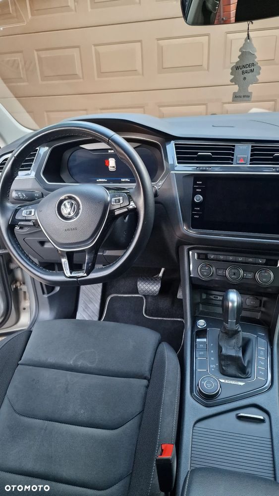 Volkswagen Tiguan - 22