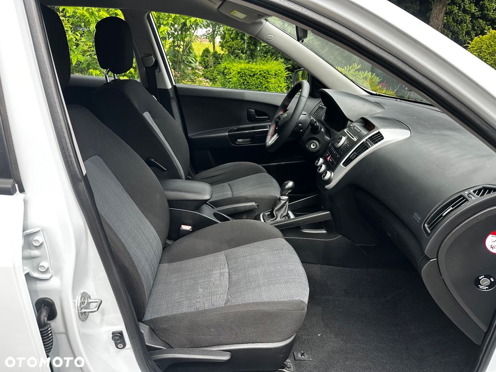 Kia Ceed 1.4 CVVT Attract - 6