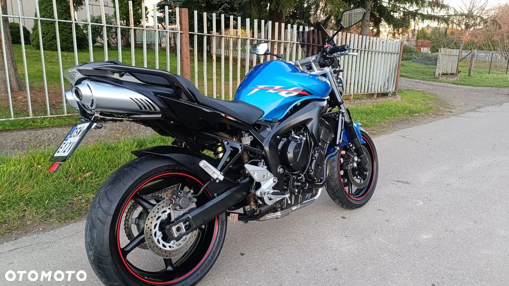 Yamaha FZ - 4